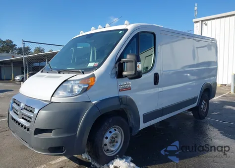 2017 Ram Promaster 1500 Low Roof 136 Wb z USA, uszkodzony, nr VIN 3C6TRVAG4HE525889